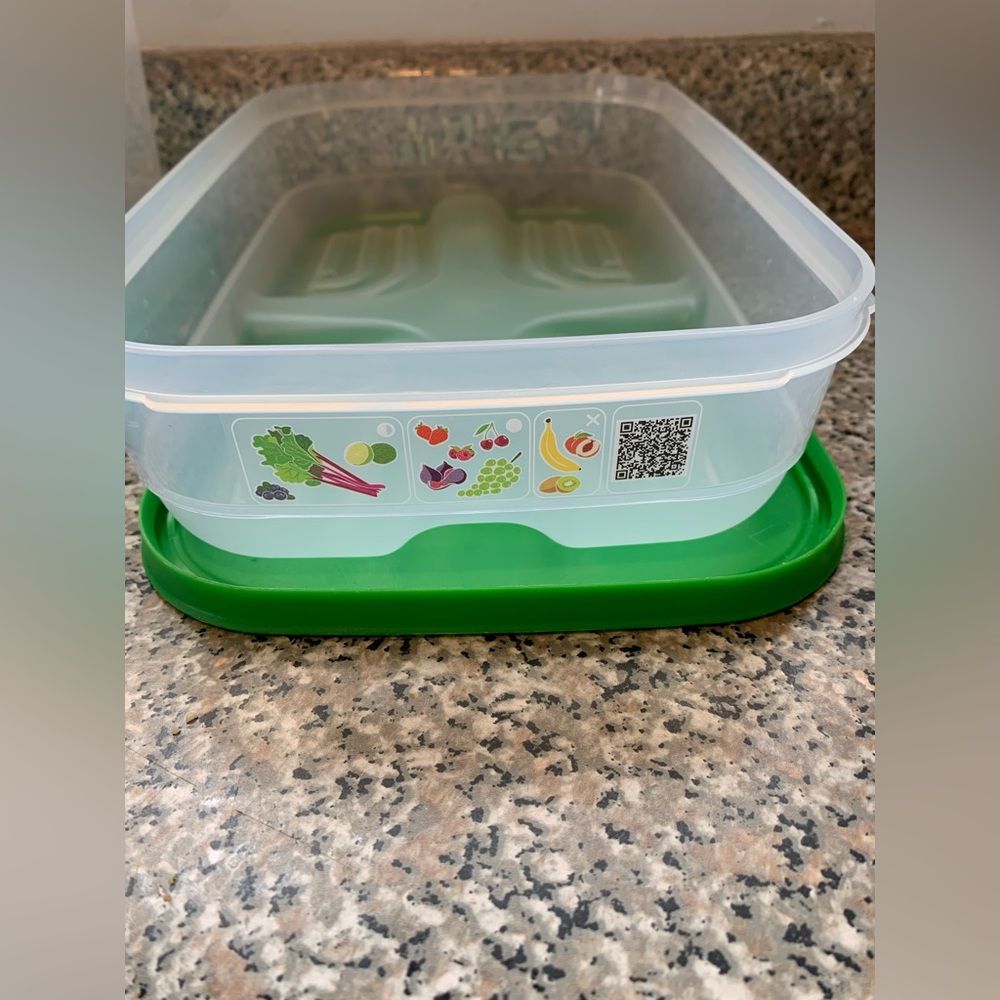 Tupperware | FridgeSmart Medium & Medium Deep Containers - Picture 3 of 3